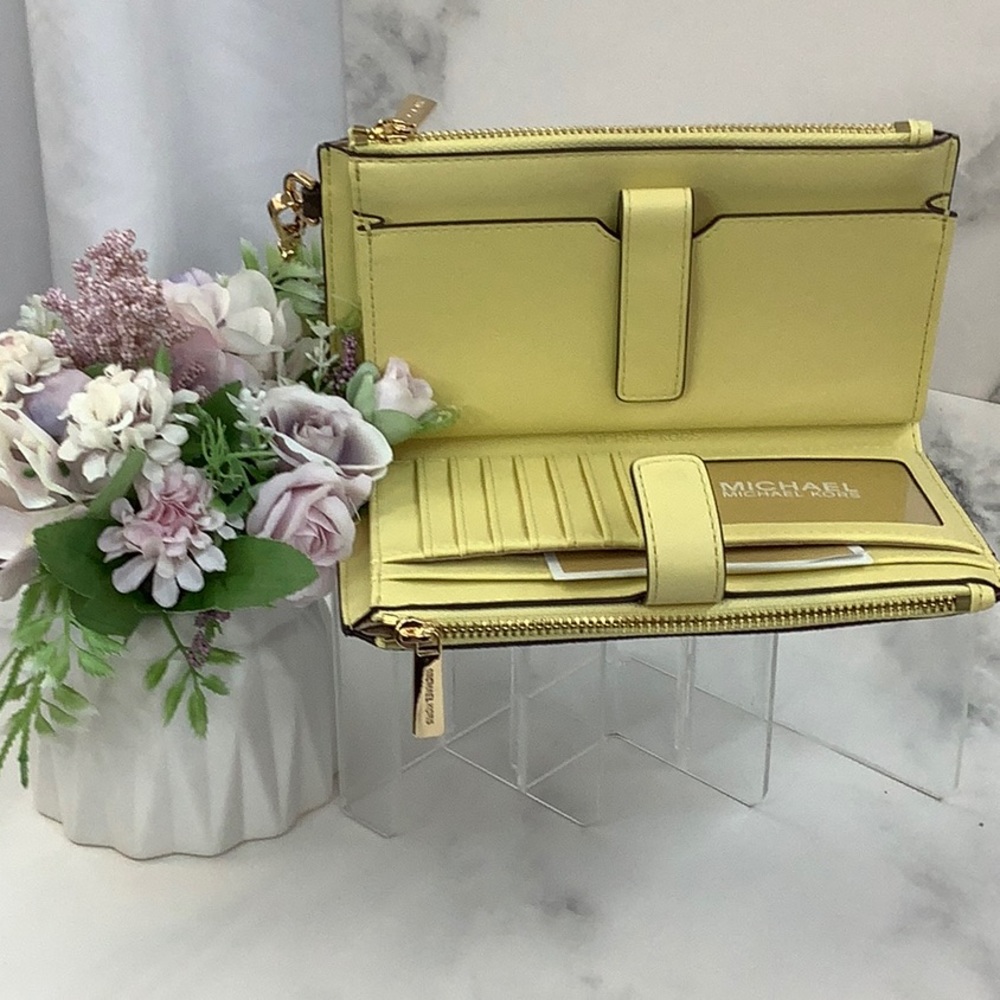 NWT Michael Kors- Double Zip Wallet - Picture 4 of 4